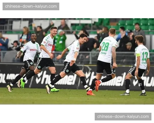 半场战报：沙尔克041-1达姆施塔特，两队进球均来自对方转换失误