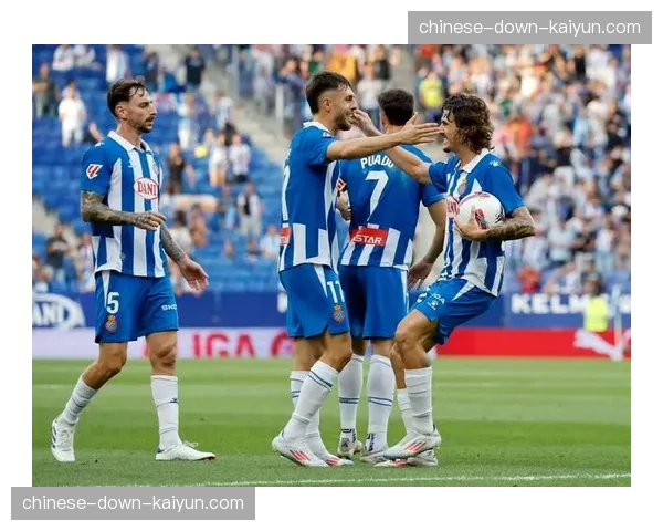 西班牙人2-1逆转十人埃尔切，主场收获三连胜